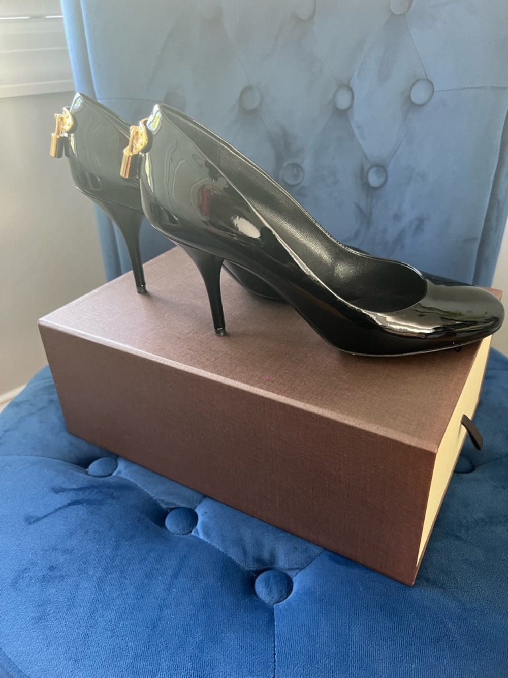 Louis Vuitton Black Patent Pumps with Gold Padlock Detail - Picture 2 of 7